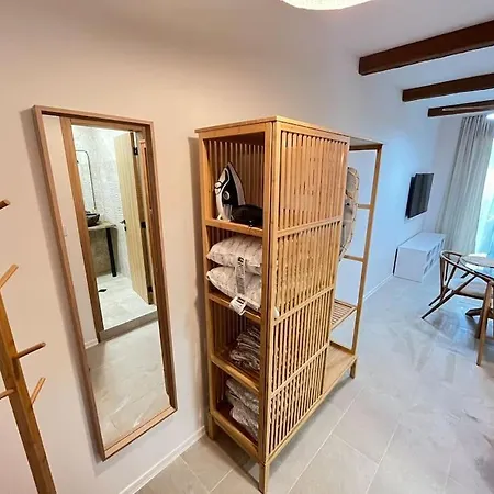 162 アパート ヴァルナ